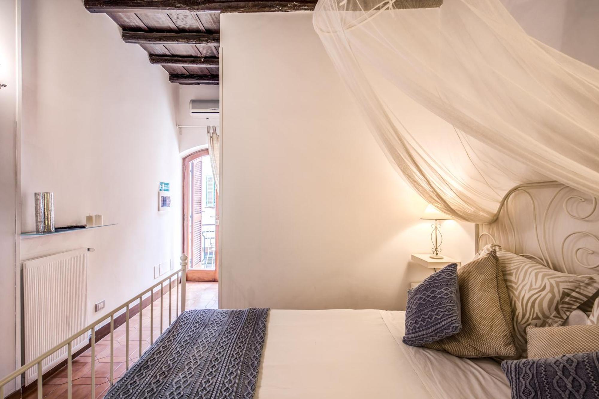 Elegant Apartment Behind The Colosseum Roma Eksteriør bilde