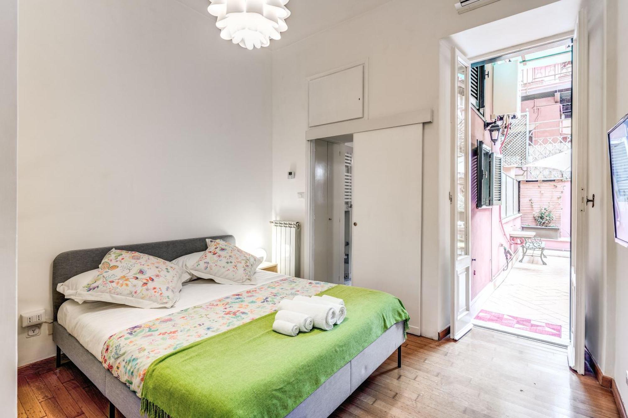 Elegant Apartment Behind The Colosseum Roma Eksteriør bilde