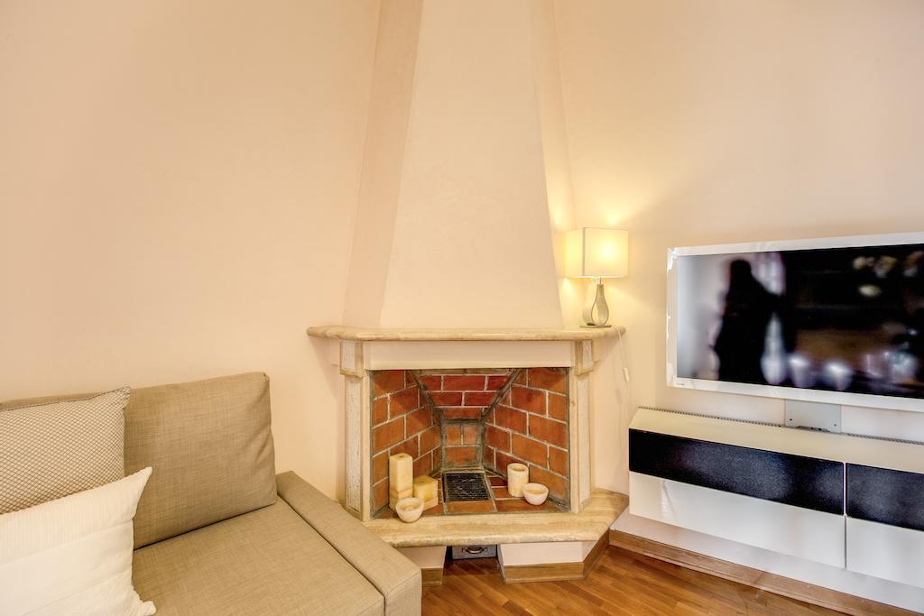 Elegant Apartment Behind The Colosseum Roma Eksteriør bilde