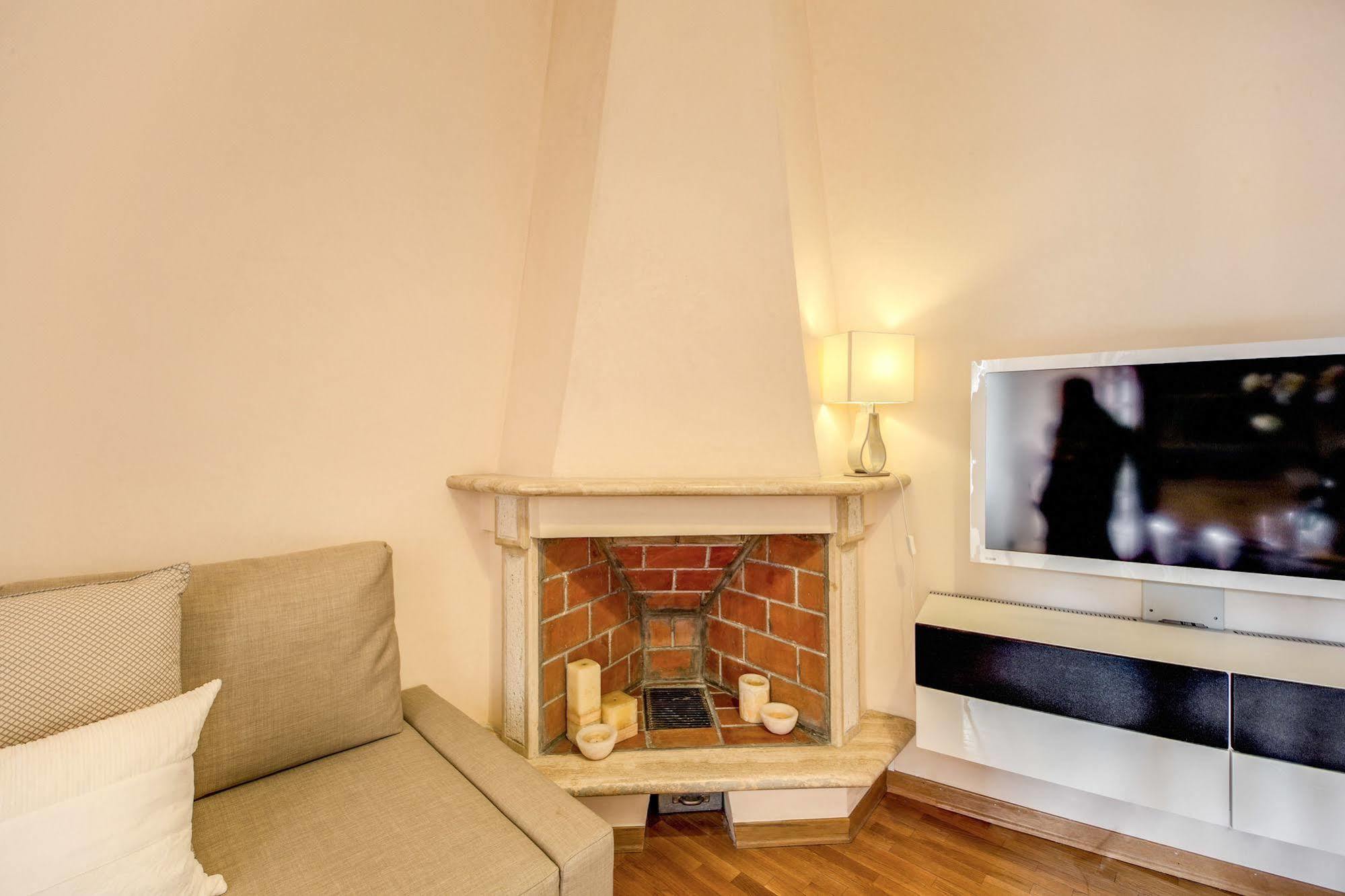 Elegant Apartment Behind The Colosseum Roma Eksteriør bilde
