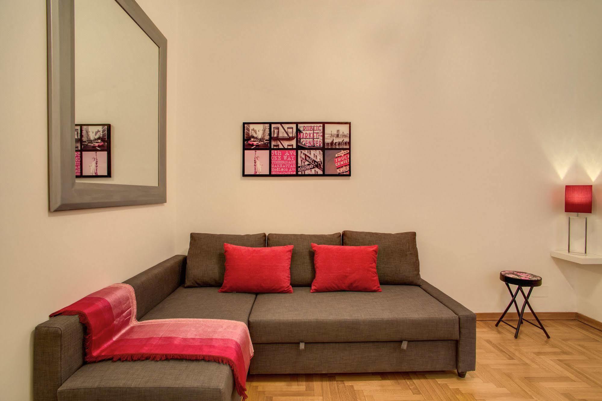 Elegant Apartment Behind The Colosseum Roma Eksteriør bilde