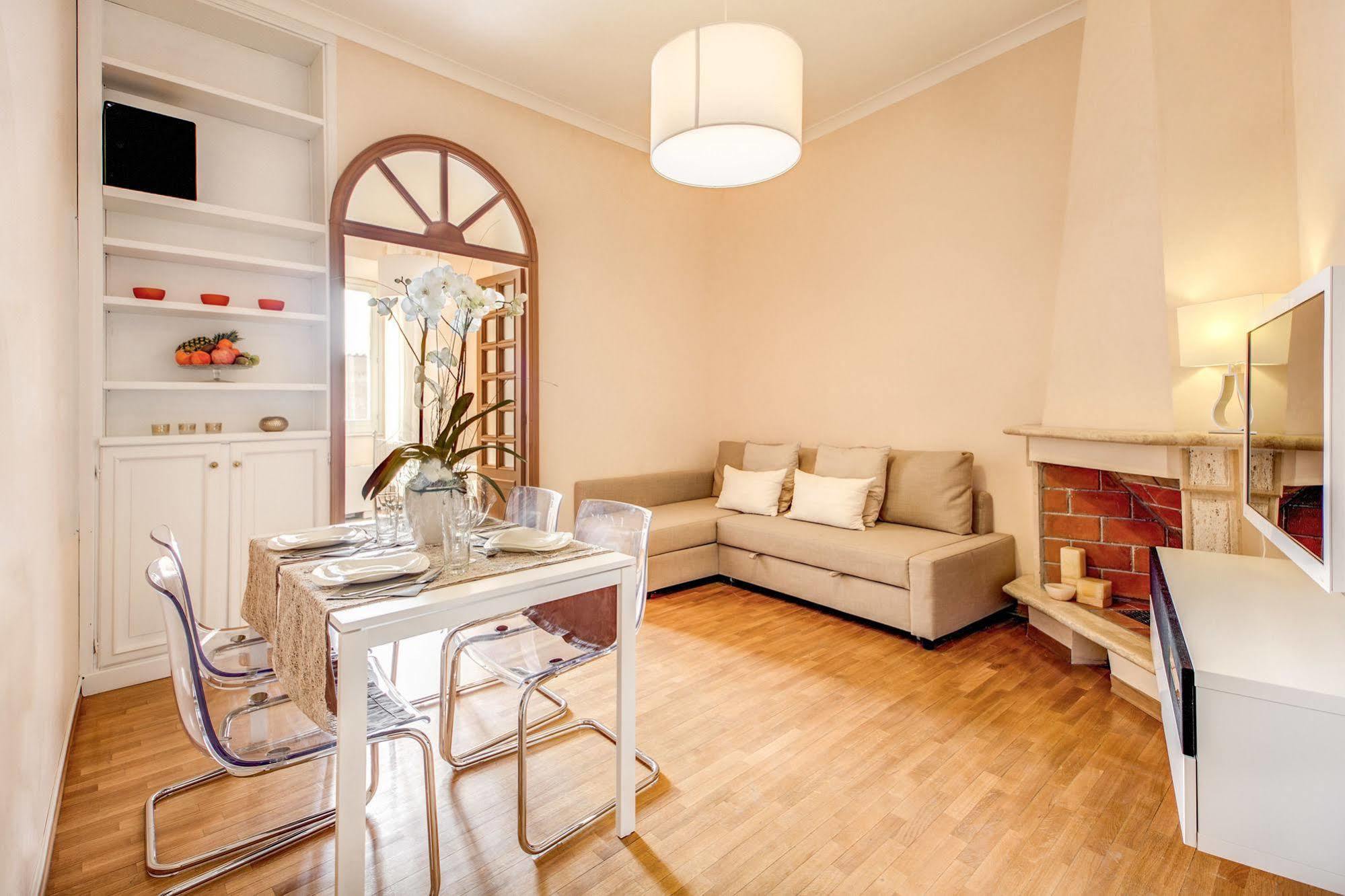 Elegant Apartment Behind The Colosseum Roma Eksteriør bilde