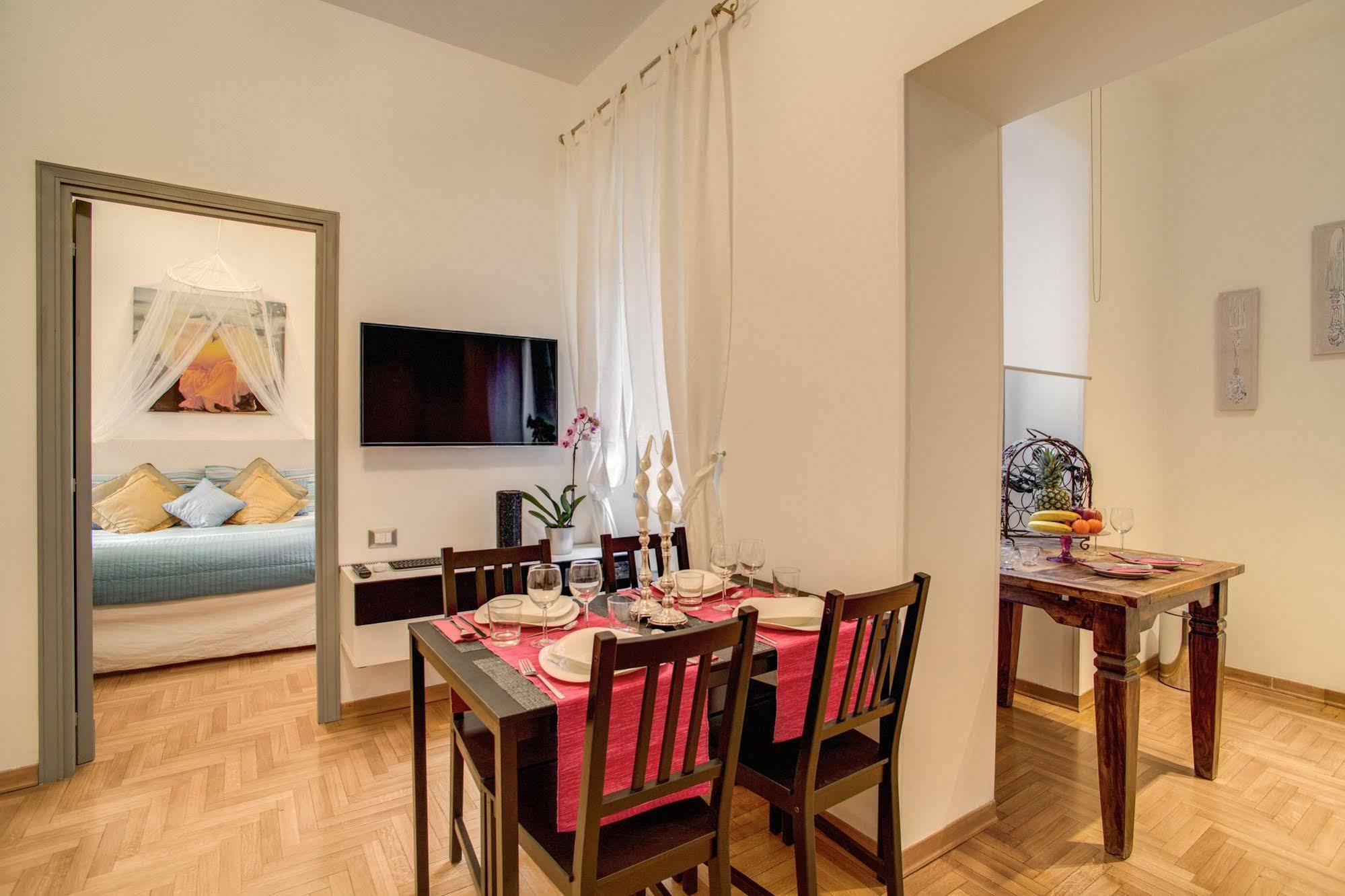 Elegant Apartment Behind The Colosseum Roma Eksteriør bilde