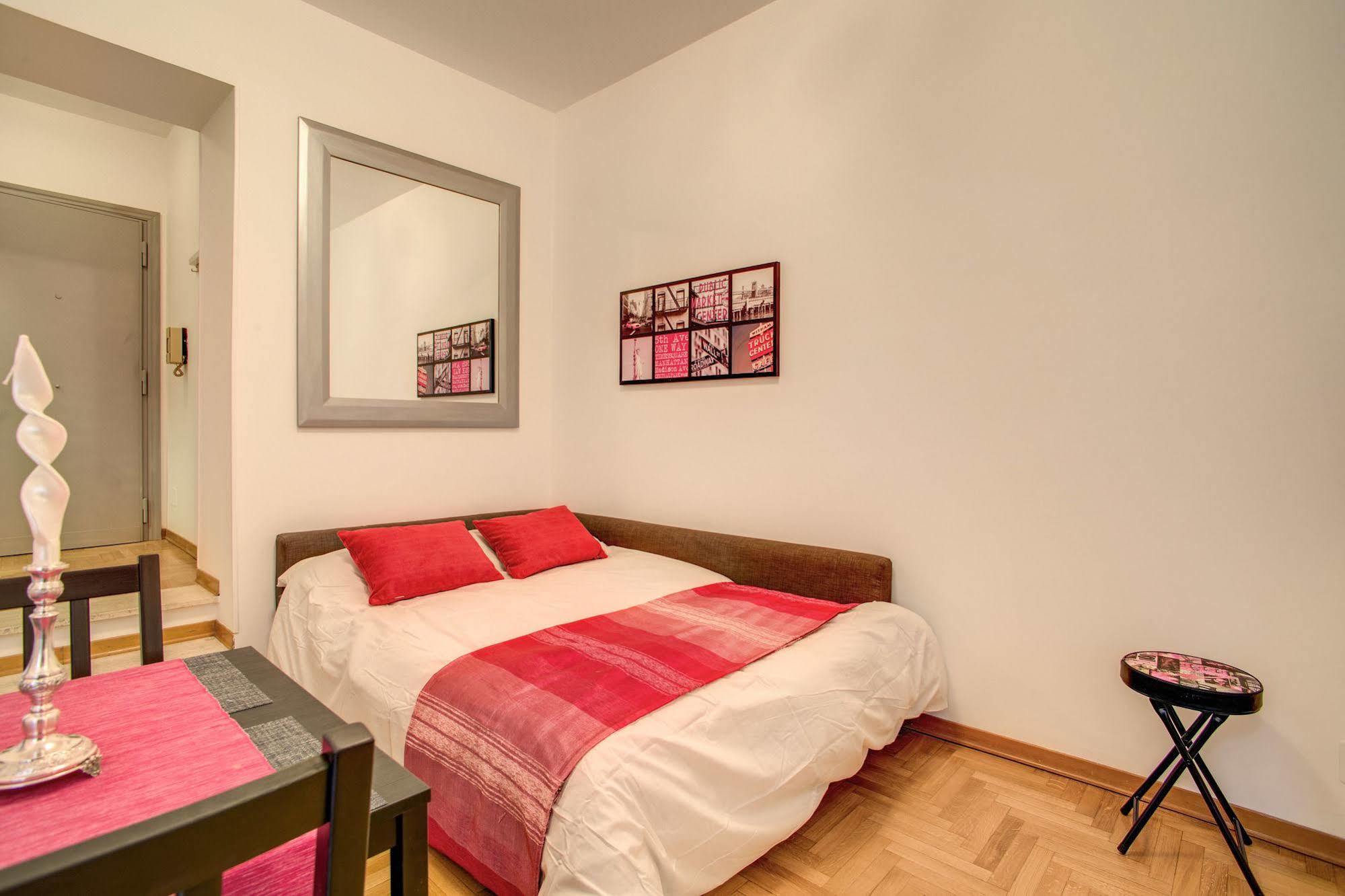 Elegant Apartment Behind The Colosseum Roma Eksteriør bilde